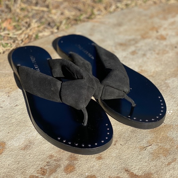 Freda Salvador Cecil slip on sandals flip flop thong style soft cushioned tops 6 - Picture 3 of 9